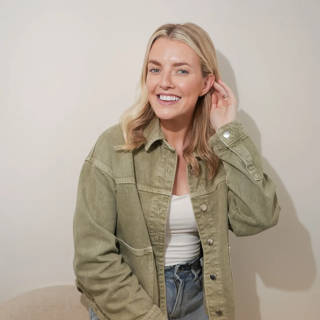 Aura patient with Halo Veneers